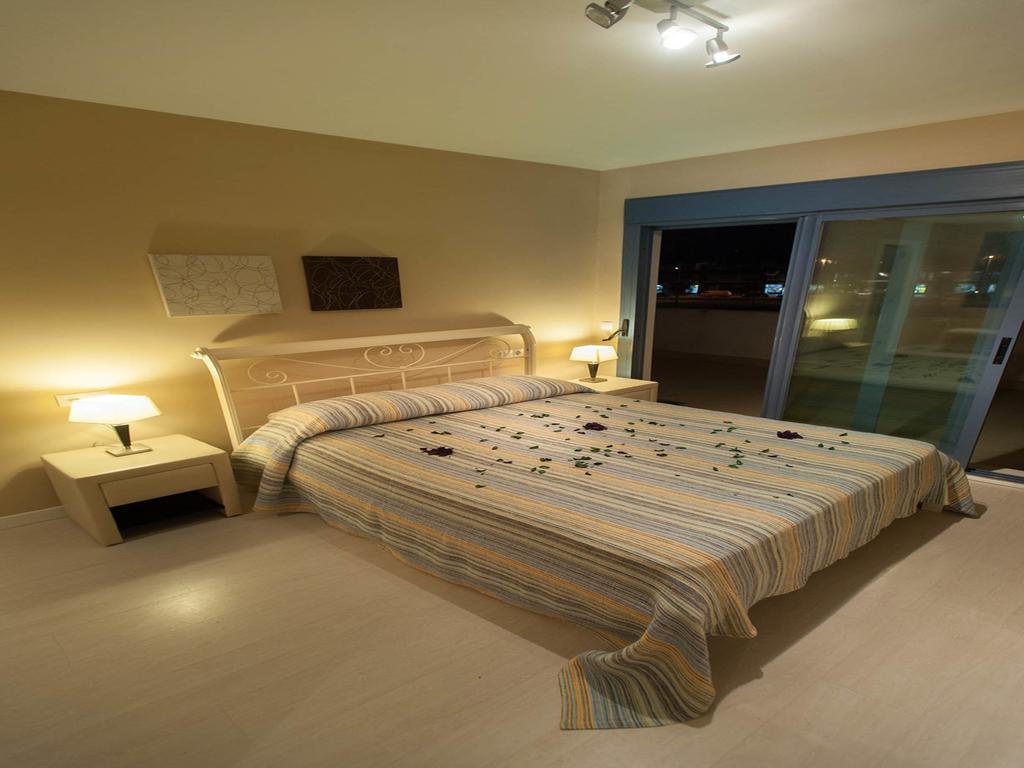 Апартаменти Livingtarifa Apartamento La Isla Екстер'єр фото