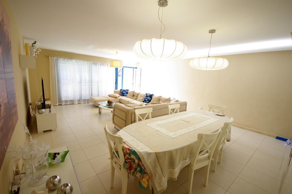 Апартаменти Livingtarifa Apartamento La Isla Екстер'єр фото
